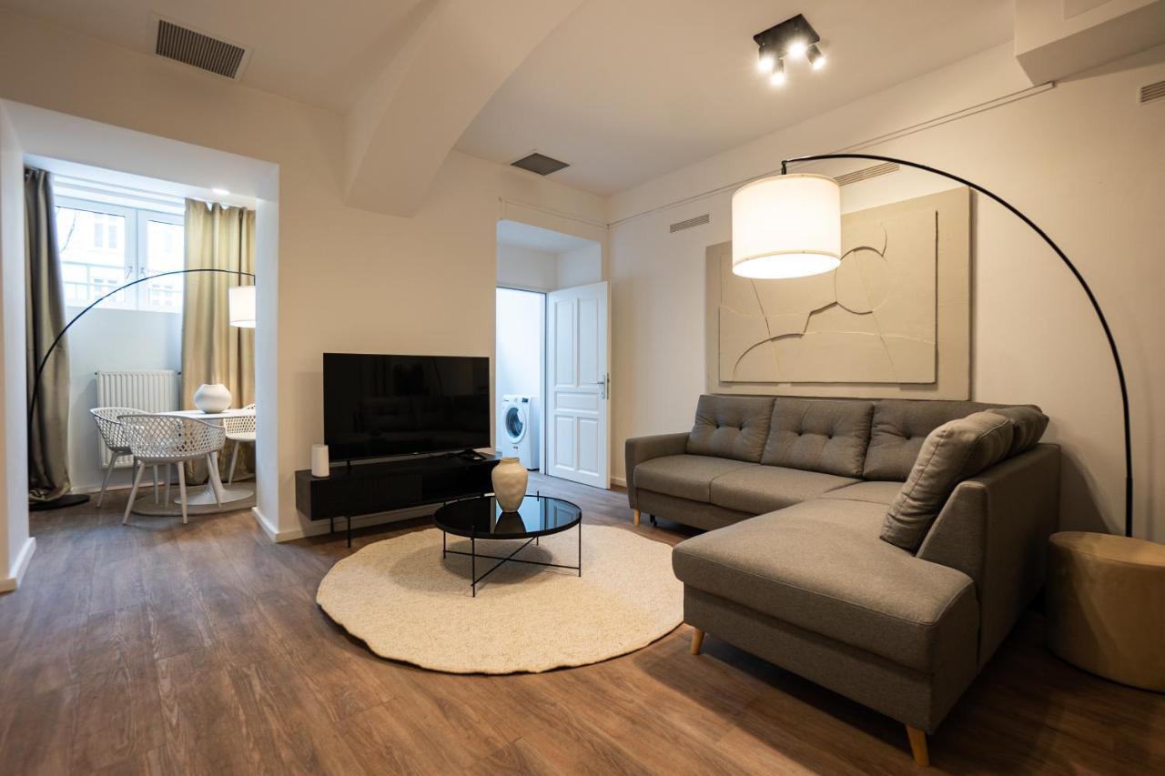 Stylish Apartment With Dedicated Working Space And Super King-Size Bed Located Between City Centre And Donau River Вена Экстерьер фото