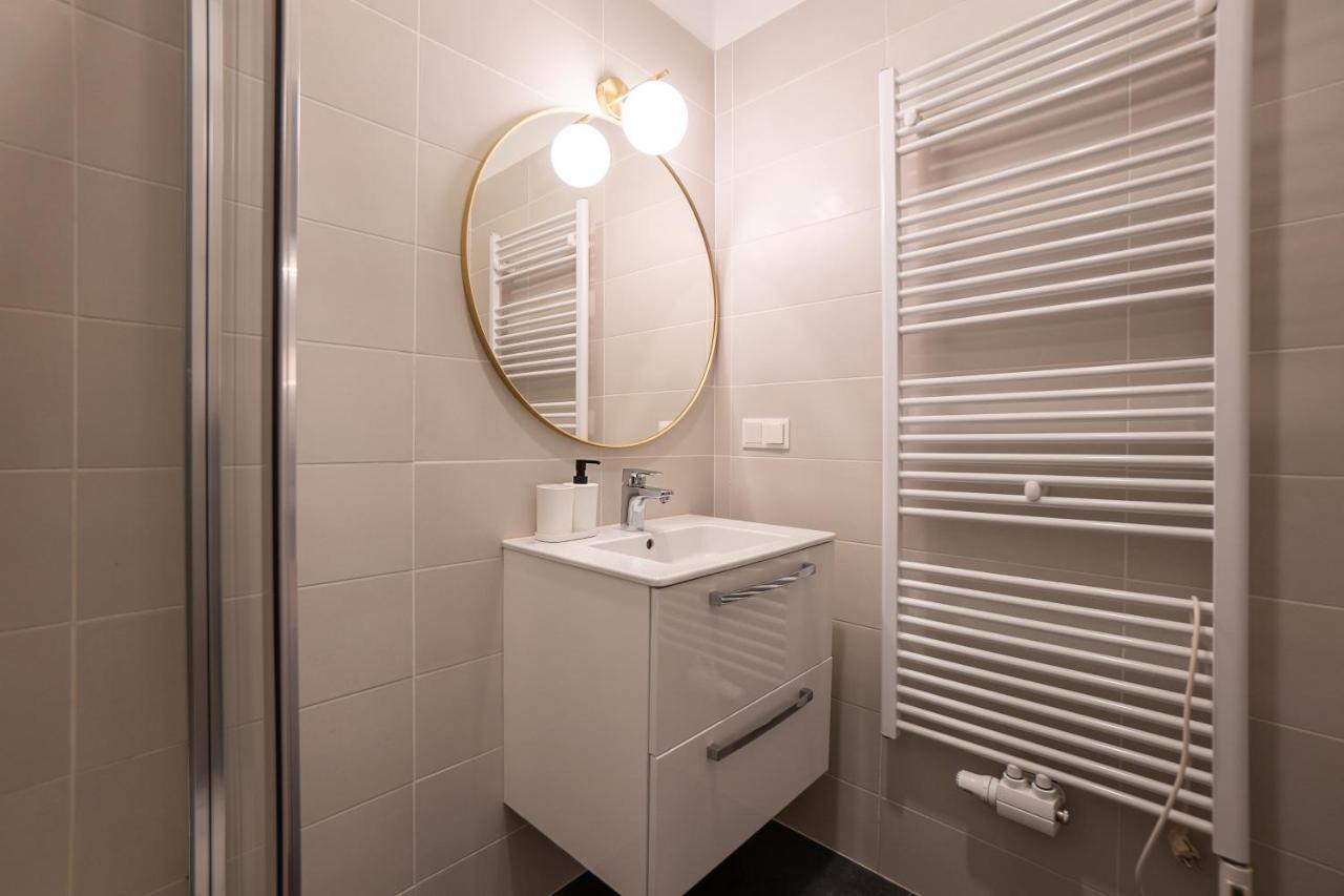 Stylish Apartment With Dedicated Working Space And Super King-Size Bed Located Between City Centre And Donau River Вена Экстерьер фото