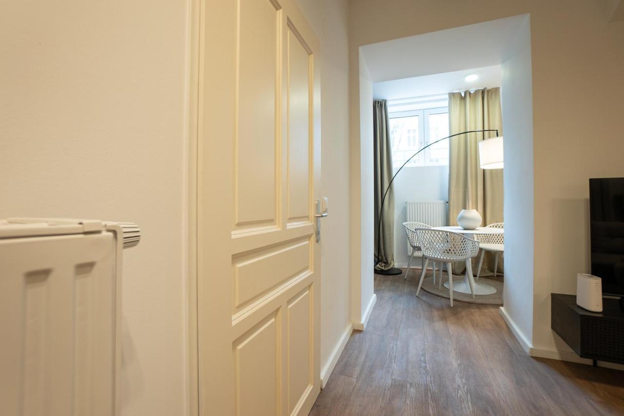 Stylish Apartment With Dedicated Working Space And Super King-Size Bed Located Between City Centre And Donau River Вена Экстерьер фото