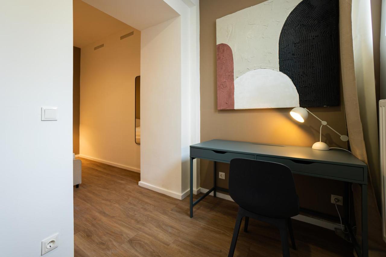 Stylish Apartment With Dedicated Working Space And Super King-Size Bed Located Between City Centre And Donau River Вена Экстерьер фото