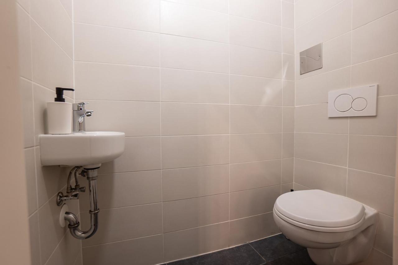 Stylish Apartment With Dedicated Working Space And Super King-Size Bed Located Between City Centre And Donau River Вена Экстерьер фото