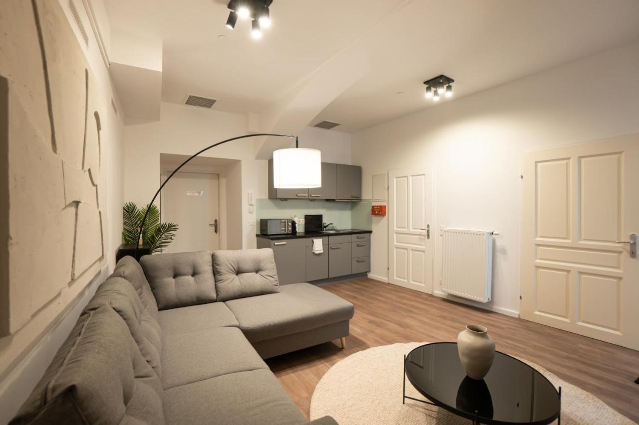 Stylish Apartment With Dedicated Working Space And Super King-Size Bed Located Between City Centre And Donau River Вена Экстерьер фото