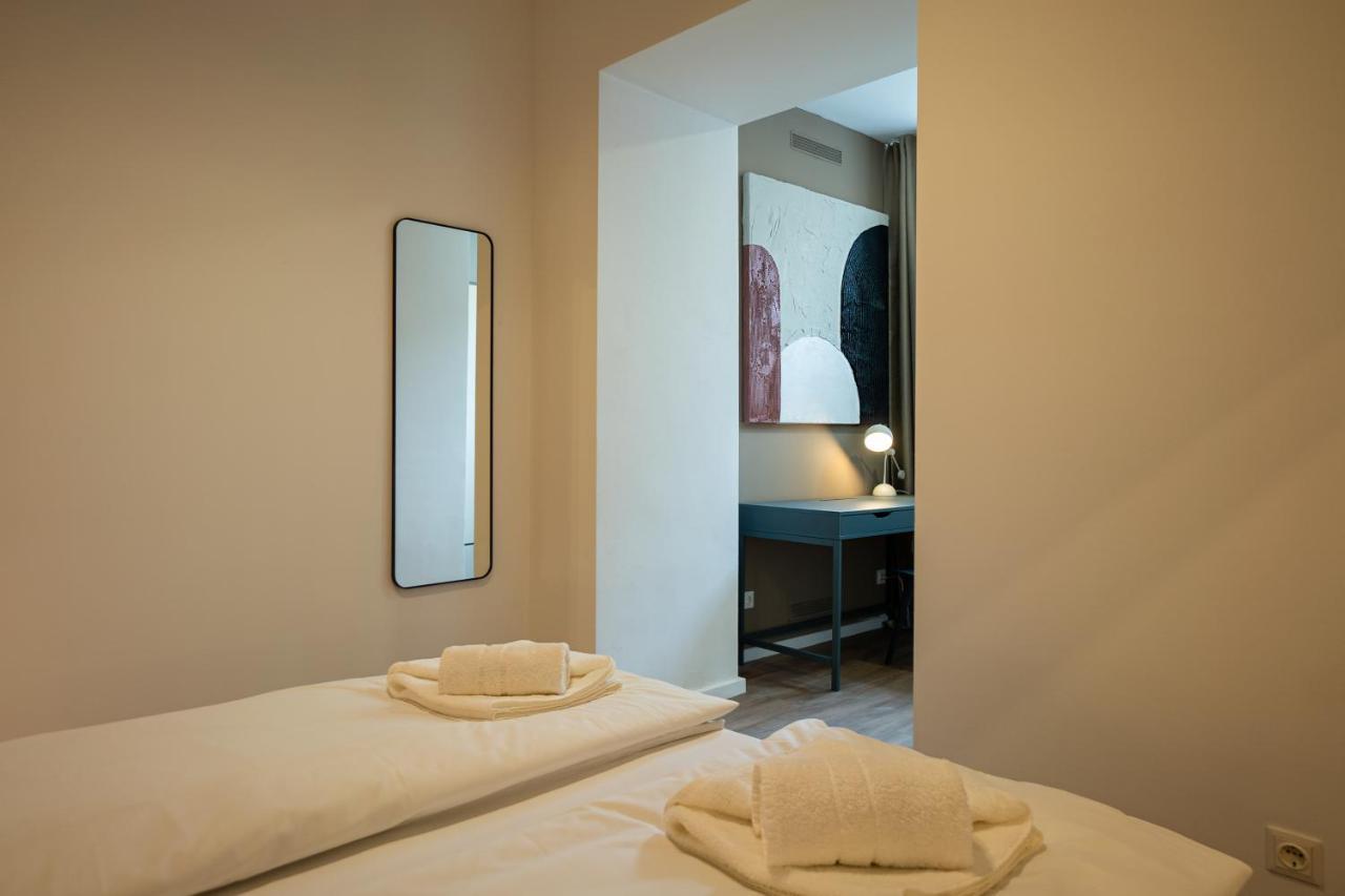 Stylish Apartment With Dedicated Working Space And Super King-Size Bed Located Between City Centre And Donau River Вена Экстерьер фото